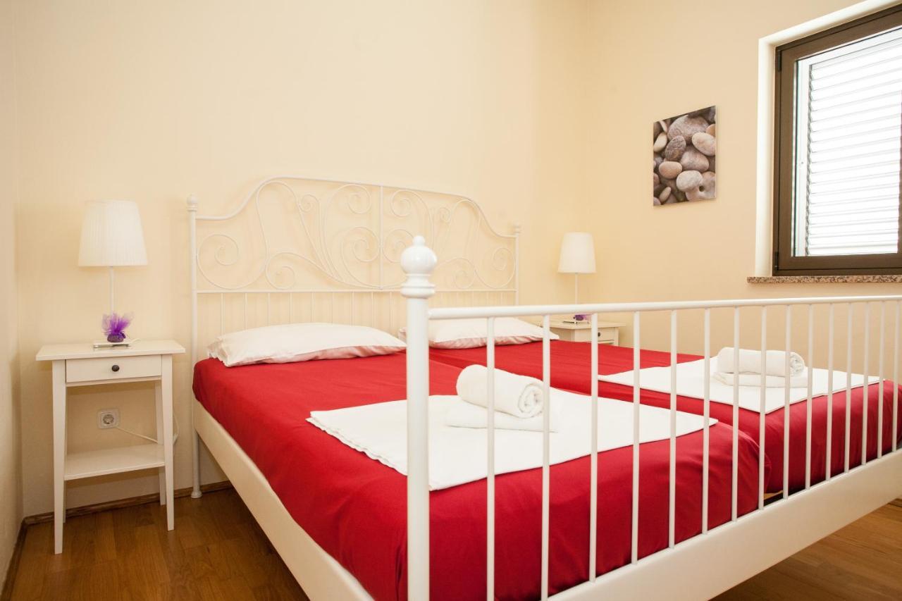 Apartments Dino Krk Town Luaran gambar