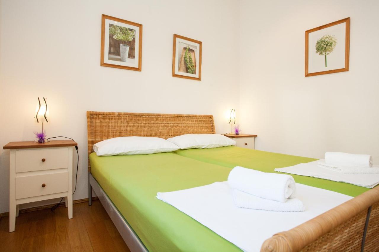 Apartments Dino Krk Town Luaran gambar